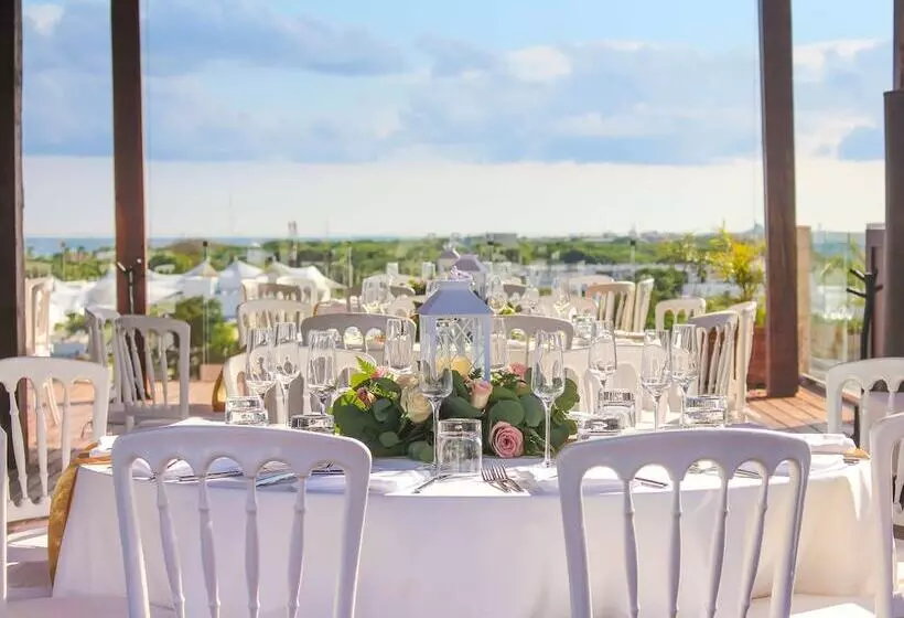 The Fives Downtown Hotel & Residences, Curio Collection by Hilton