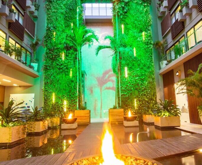 The Fives Downtown Hotel & Residences, Curio Collection by Hilton