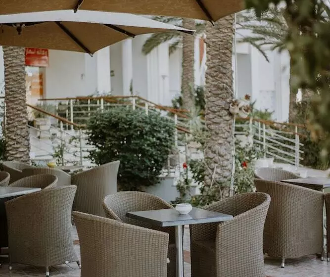 Lomakeskus Palm Djerba Suites