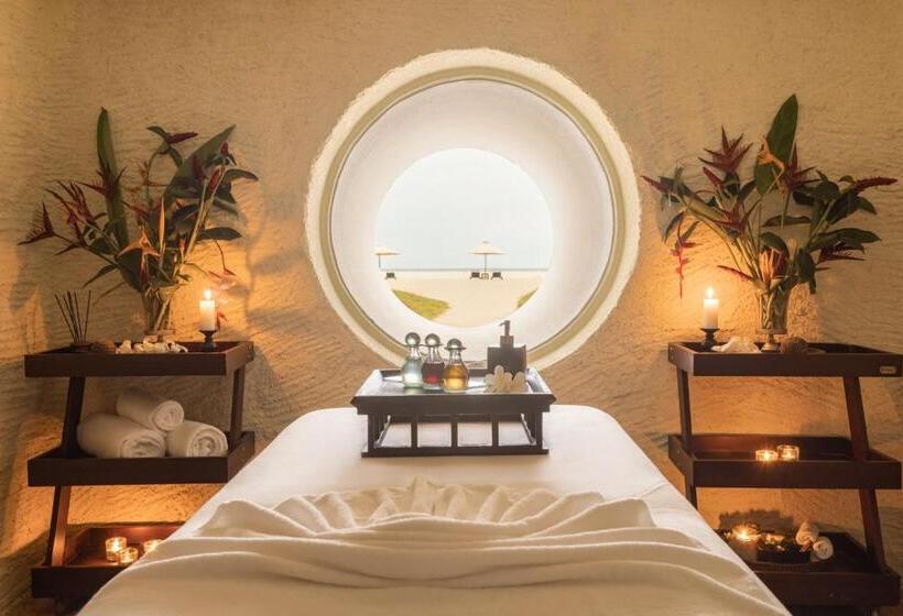 リゾートホテル Uga Bay   Pasikuda