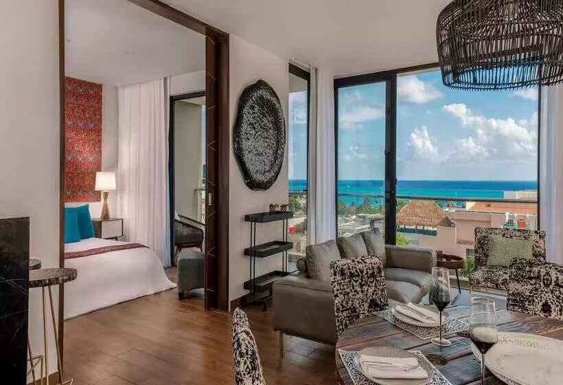 The Fives Downtown Hotel & Residences, Curio Collection by Hilton