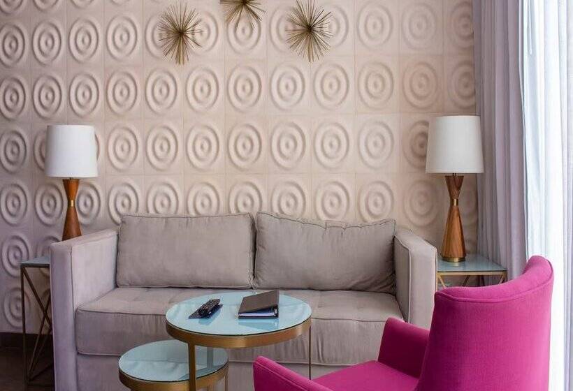 The Fives Downtown Hotel & Residences, Curio Collection by Hilton