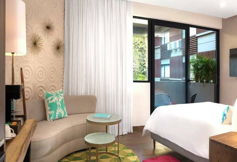 The Fives Downtown Hotel & Residences, Curio Collection by Hilton