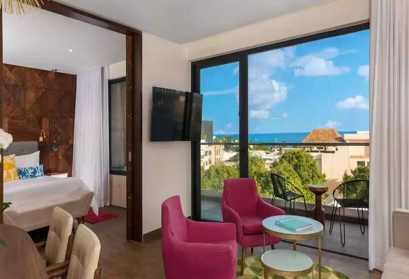 The Fives Downtown Hotel & Residences, Curio Collection by Hilton