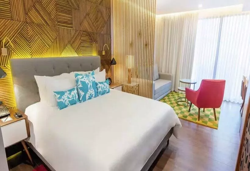 The Fives Downtown Hotel & Residences, Curio Collection by Hilton