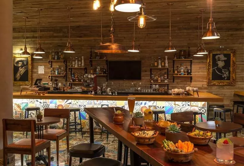 The Fives Downtown Hotel & Residences, Curio Collection by Hilton