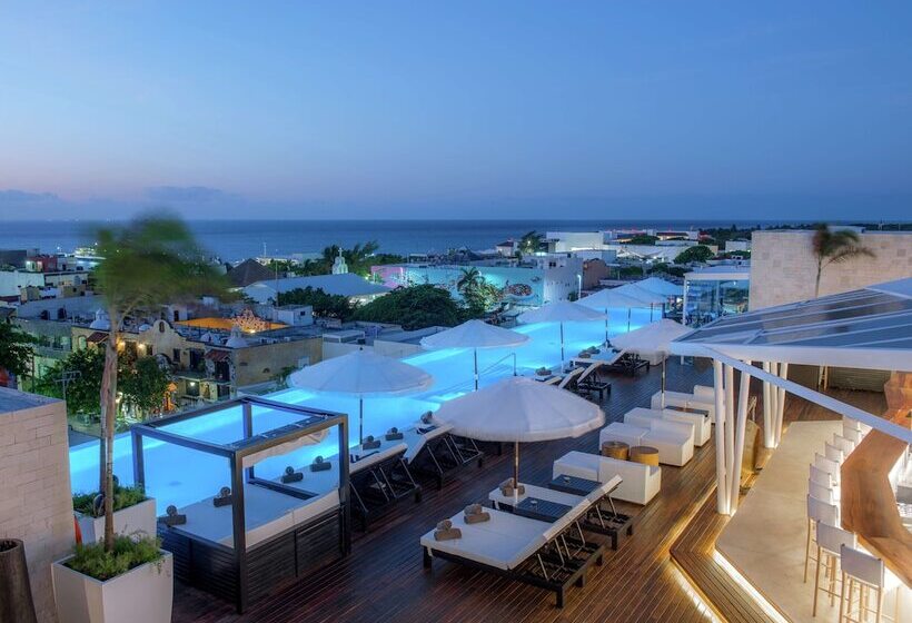 The Fives Downtown Hotel & Residences, Curio Collection by Hilton