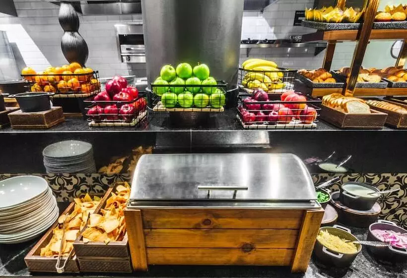 The Fives Downtown Hotel & Residences, Curio Collection by Hilton