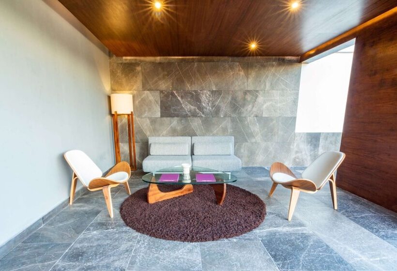 The Fives Downtown Hotel & Residences, Curio Collection by Hilton