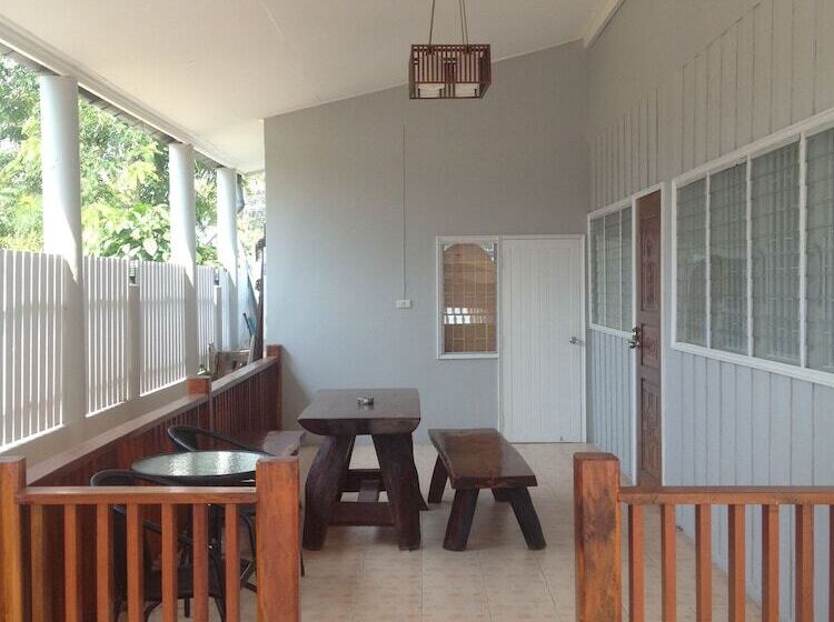 Baan Par Pern Hadchaosamran