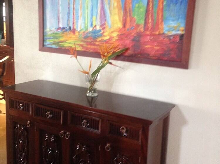 تختخواب و صبحانه Dos Bahias