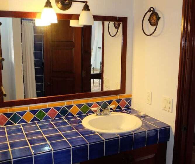 تختخواب و صبحانه Dos Bahias