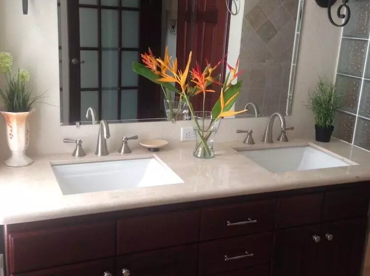 تختخواب و صبحانه Dos Bahias