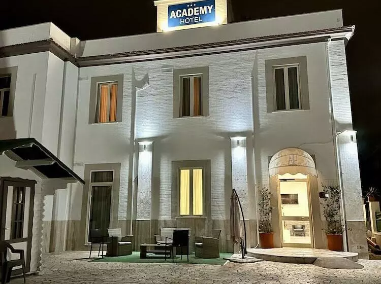 هتل Academy