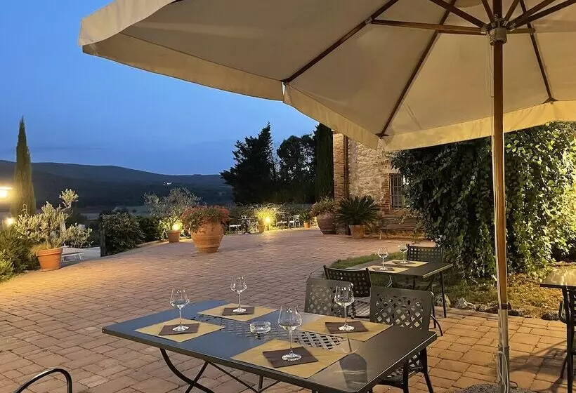 ホテル Il Colombaio Winery & Rooms