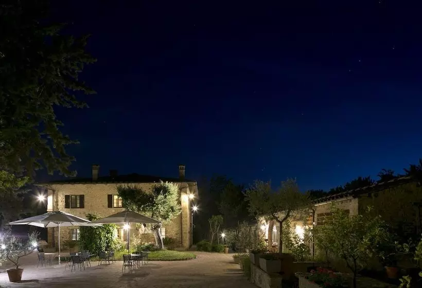 ホテル Il Colombaio Winery & Rooms