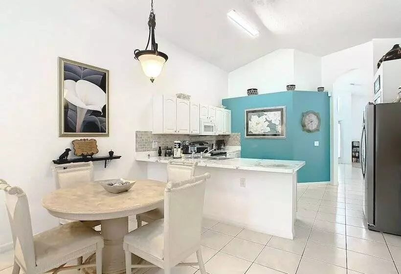 ホテル Cristine S Seasons Vacation Home