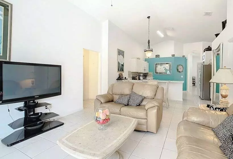 ホテル Cristine S Seasons Vacation Home