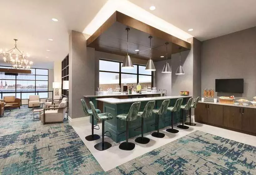 ホテル Embassy Suites By Hilton Wilmington Riverfront