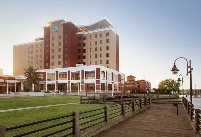 ホテル Embassy Suites By Hilton Wilmington Riverfront