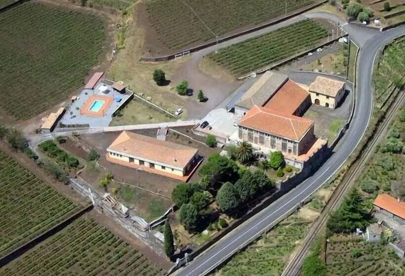 Hotelli Etna Wine Agriturismo
