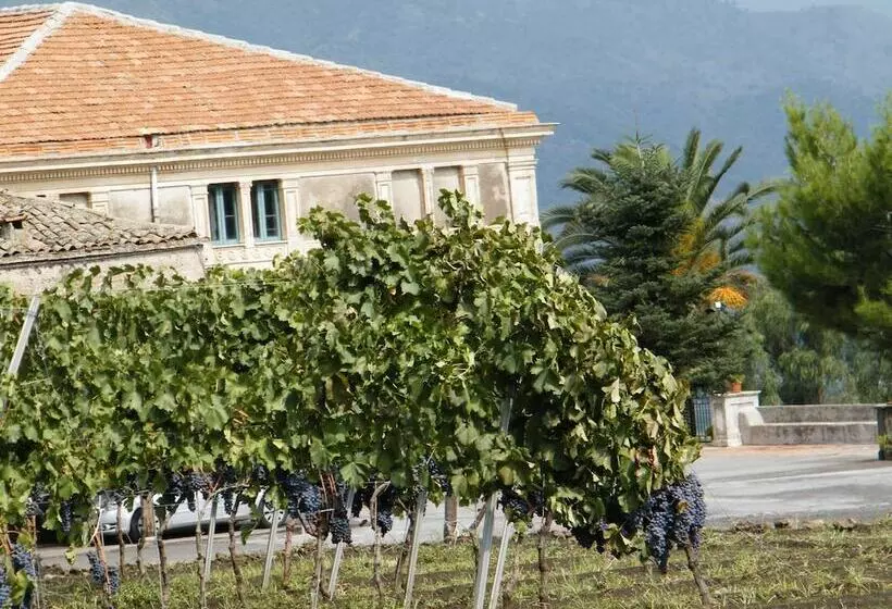 Hotelli Etna Wine Agriturismo
