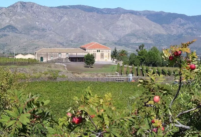 Hotelli Etna Wine Agriturismo