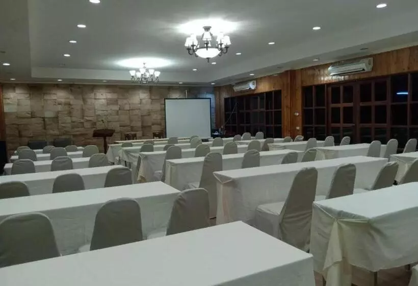 ホテル Kirirath Resort