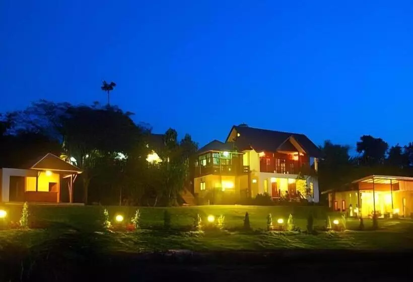 ホテル Kirirath Resort