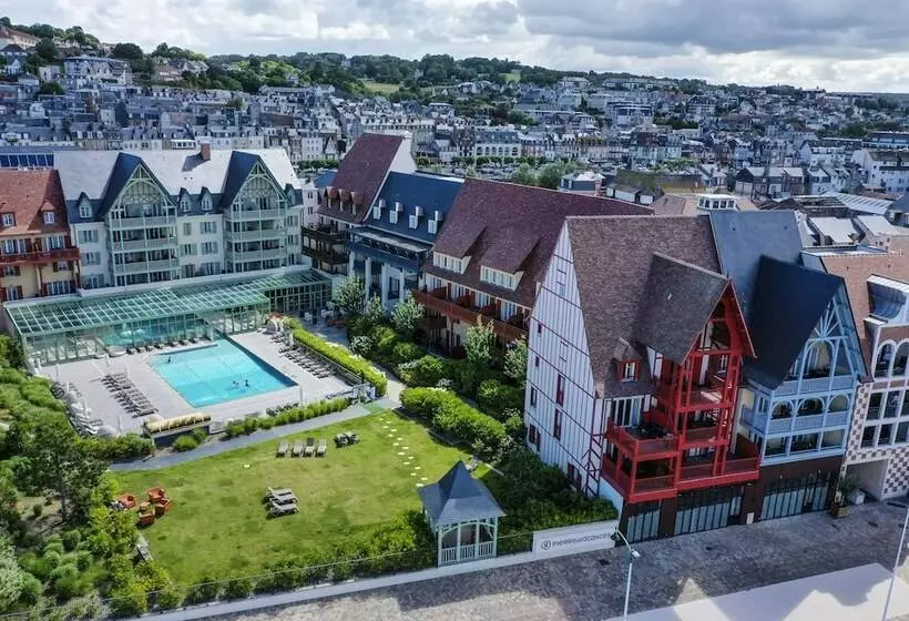 Hotelli Residence Pierre & Vacances Premium Presqu Ile De La Touques