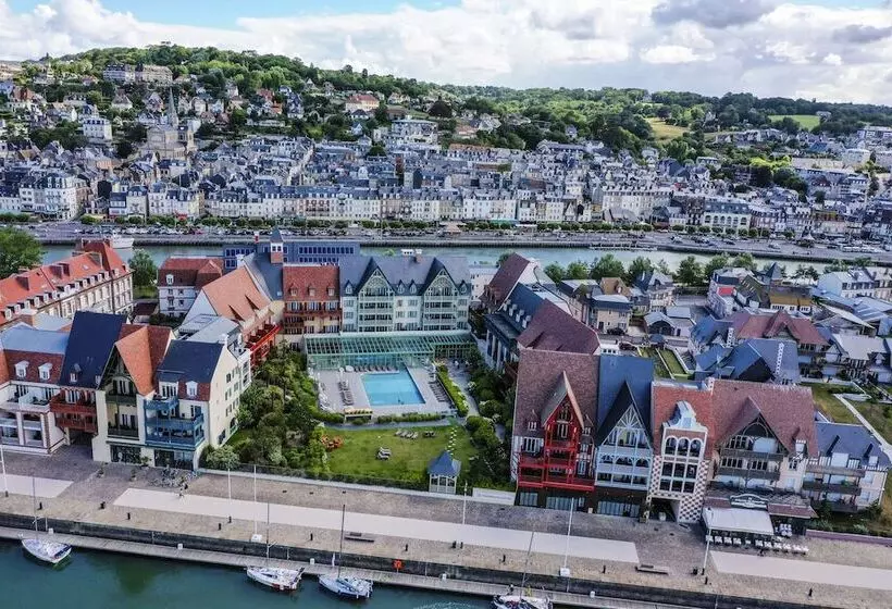 Hotelli Residence Pierre & Vacances Premium Presqu Ile De La Touques