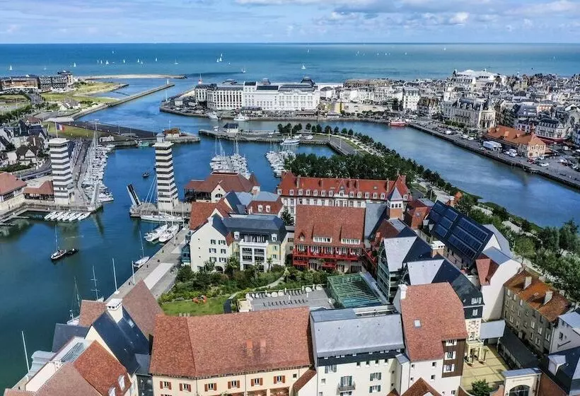 Hotelli Residence Pierre & Vacances Premium Presqu Ile De La Touques