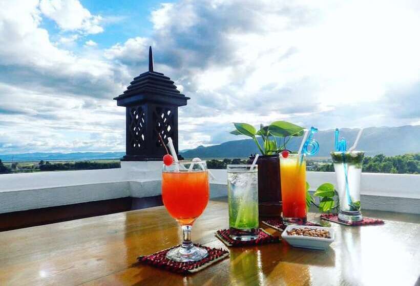 Thousand Island Hotel Inle