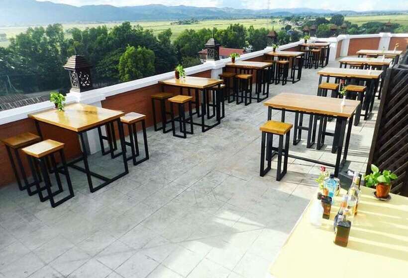 Thousand Island Hotel Inle