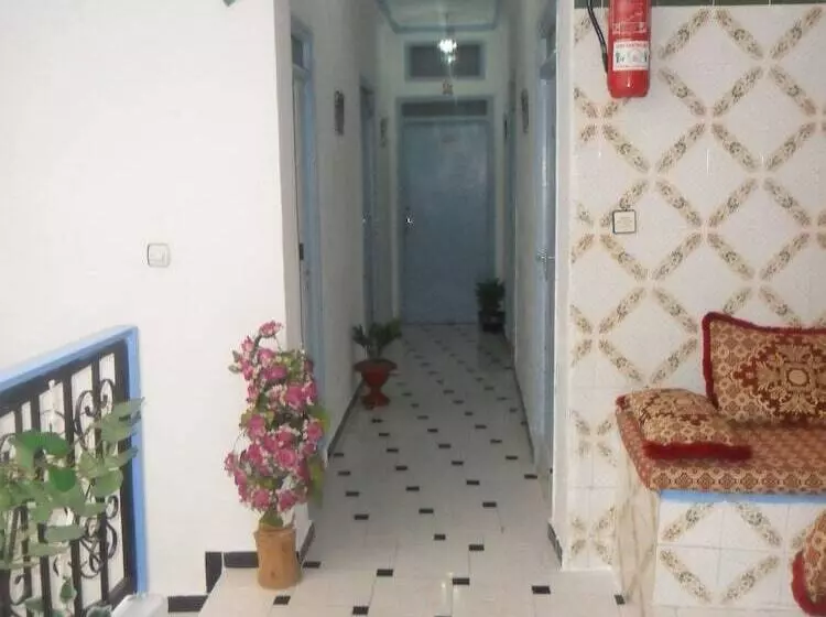 ホテル Zouar