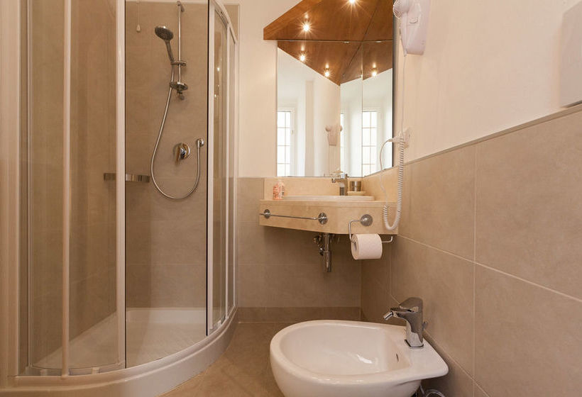 פנסיון Betty Holiday Valadier