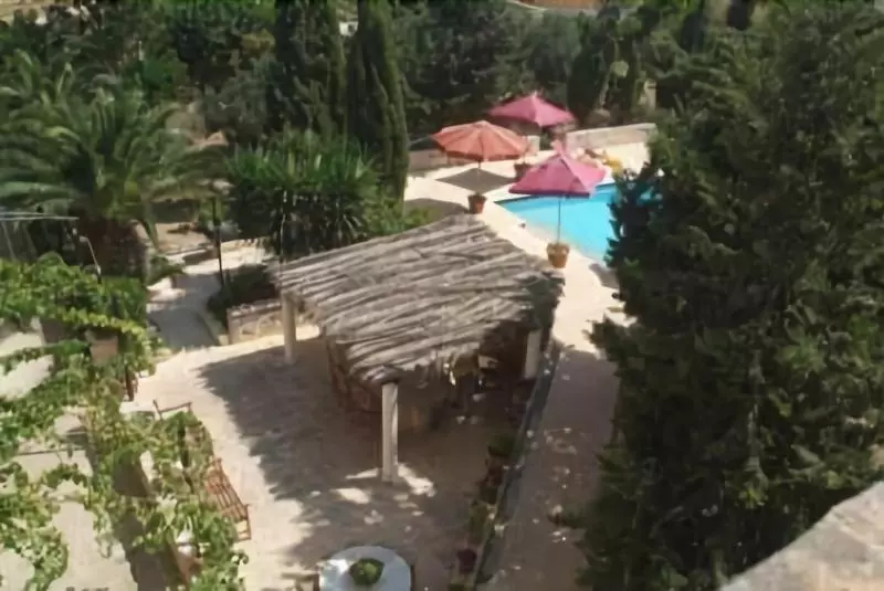 Ta' Bertu Host Family Bed & Breakfast