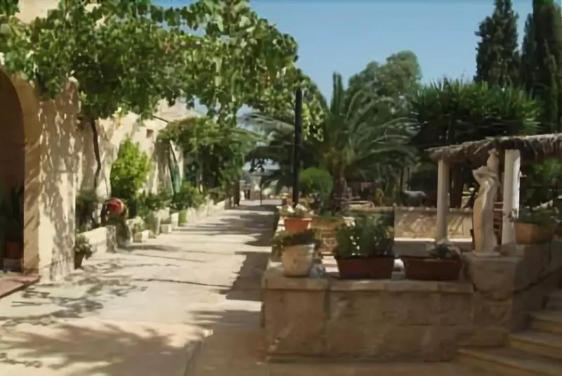 Ta' Bertu Host Family Bed & Breakfast