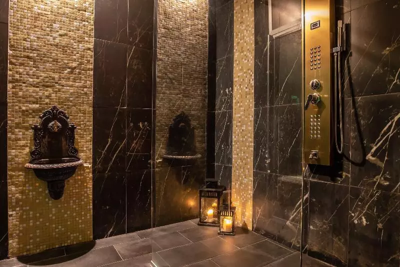 تختخواب و صبحانه Ingrami Suites And Spa