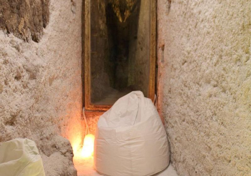 تختخواب و صبحانه Ingrami Suites And Spa