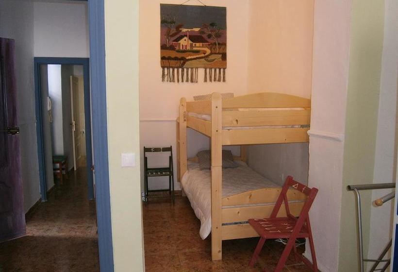 De Cadiz Cadi Hostel
