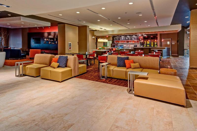 فندق Courtyard By Marriott Westbury Long Island
