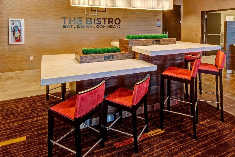 فندق Courtyard By Marriott Westbury Long Island
