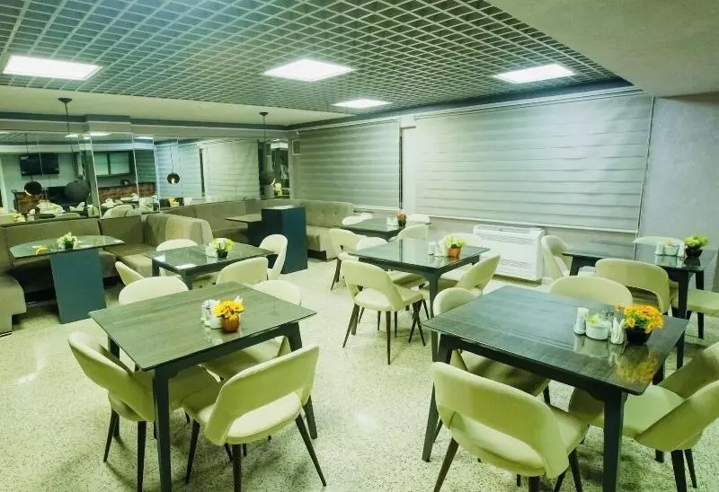 Dondar Hotel Formula 1 View