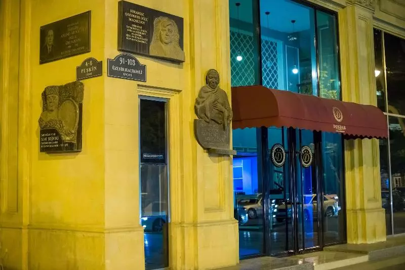 Dondar Hotel Formula 1 View