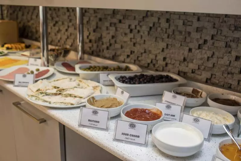 Dondar Hotel Formula 1 View