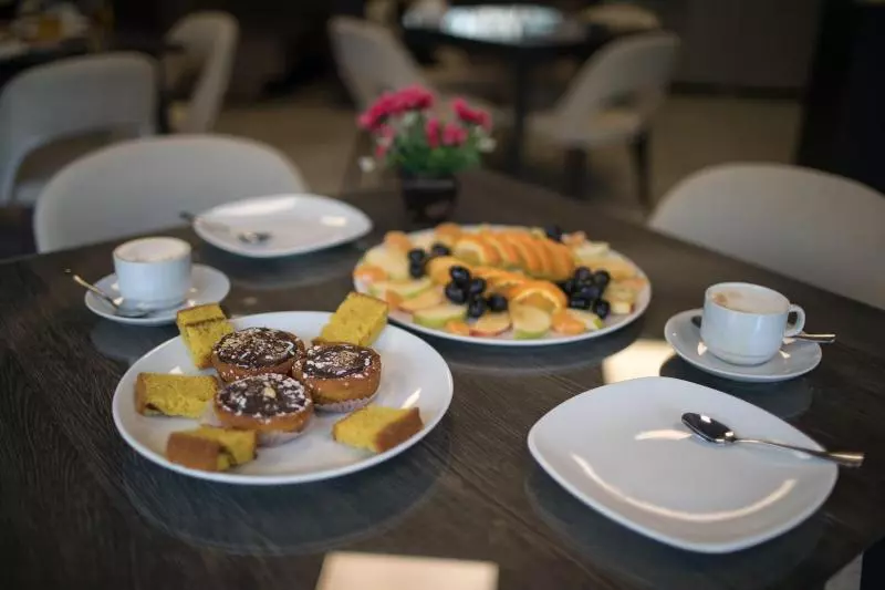 Dondar Hotel Formula 1 View