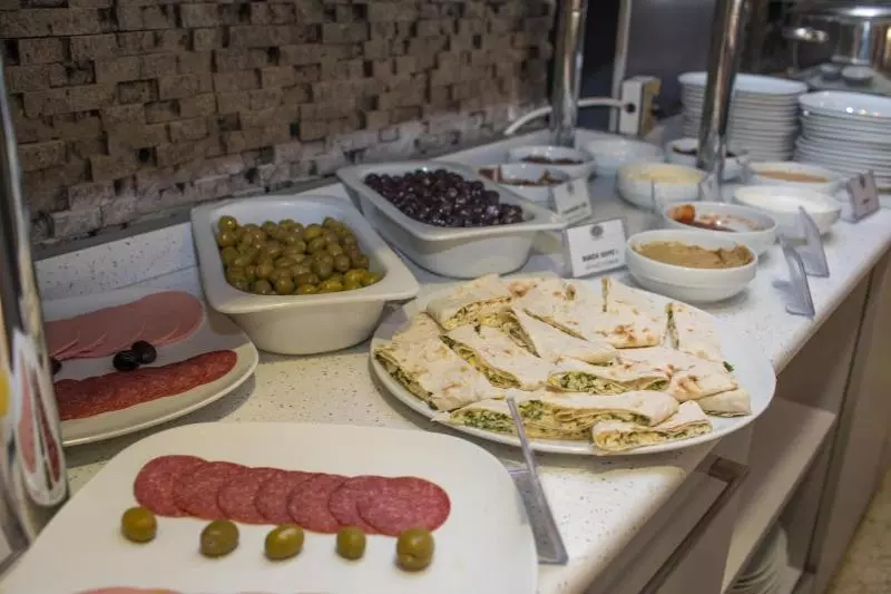 Dondar Hotel Formula 1 View