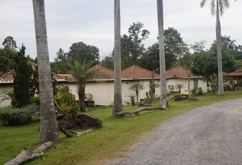 هتل Fahluang Resort