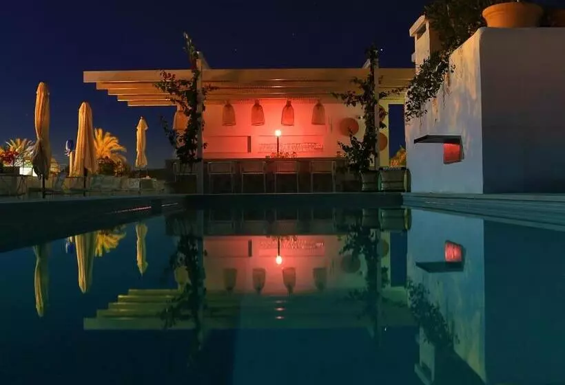 Hotelli Gatzara Suites Santa Gertrudis